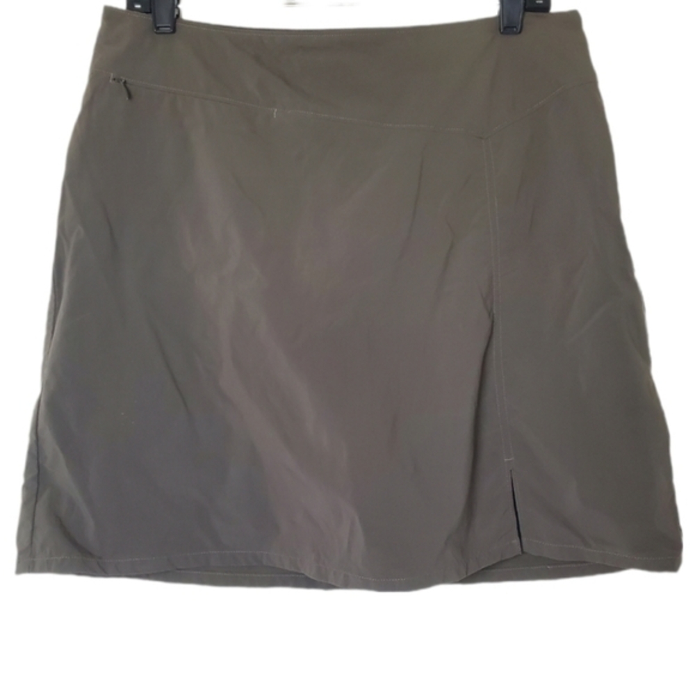Patagonia Women's Khaki Nylon Tech Skort Active Skirt With Zipped Pocket